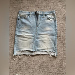 Universal Thread Denim Skirt - Lightwash/Size 27 Waist